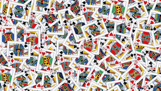 Solo aquellos con Vision 20/20 pueden detectar la tarjeta de juego extraña oculta entre este mazo en menos de 60 segundos
