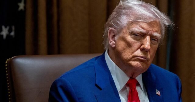 Trump llama a los disparos mortales de la FSU "terrible", sugiere que no respalará nuevas leyes de armas

