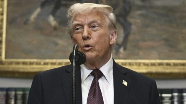 Trump presiona McConnell, otros republicanos del Senado 'desleal' en las tarifas de Canadá
