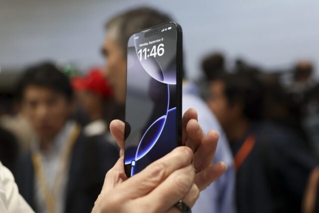 Apple ha tenido pocos incentivos en el pasado para comenzar a hacer iPhones en nosotros
