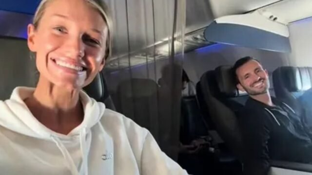 Cada pasajero en nuestro vuelo de luna de miel nos escribió sus mejores consejos de matrimonio: apreciaremos estos conmovedores para siempre
