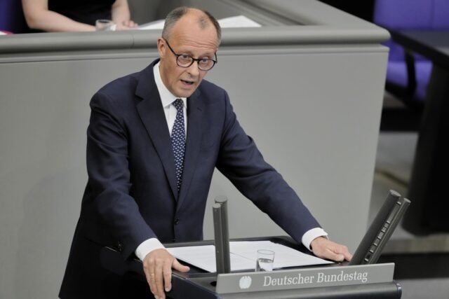 Canciller Merz: Alemania debería tener el ejército más grande de Europa
