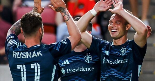 Danny Musovski de Sounders extiende la racha de goles en victoria sobre Houston
