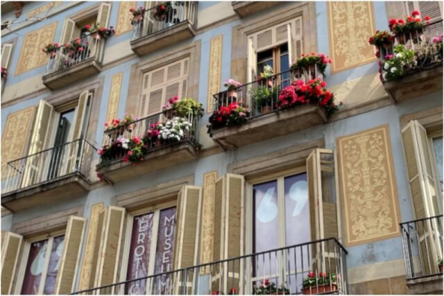 El Museo de Eerotismo de Barcelona lanza el primer festival de España, celebrando piezas privadas femeninas
