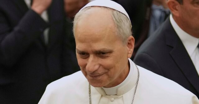 El Papa Leo XIV se vuelve viral con una respuesta de 1 palabra sobre Estados Unidos
