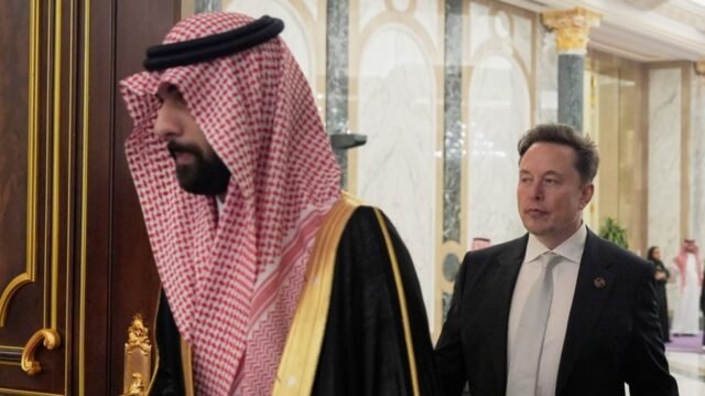 El almizcle se une a Trump en el viaje saudí
