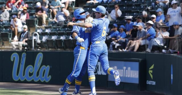 El béisbol de UCLA aplasta al estado de Fresno en el partido inaugural regional de la NCAA
