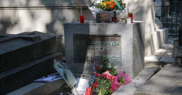 El cantante de Bust of Doors Jim Morrison que fue robado hace casi 40 años ha sido recuperado
