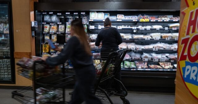 Encuesta de noticias de CBS: Economy ve mejor que el invierno, pero los estadounidenses sienten más preocupado que las finanzas
