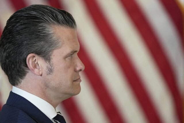 Hegseth tiene la oportunidad cara a cara de influir en los aliados asiáticos, tomar la medida de los rivales chinos
