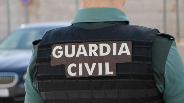 Hermano encuentra un hermano de 20 años apuñalado fatalmente en la puerta en el Sant Llorenç de Mallorca
