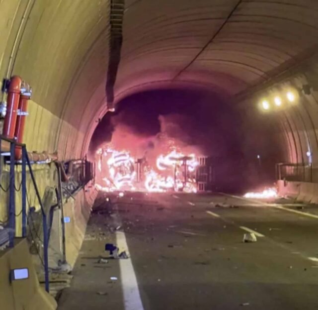 Inferno mortal en el túnel AP7 en Pilar de la Horadada mientras el camionero se quemó hasta la muerte
