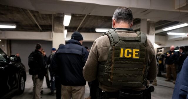 La administración Trump sacude el liderazgo en ICE en medio de frustraciones con el arresto, niveles de deportación, dicen las fuentes
