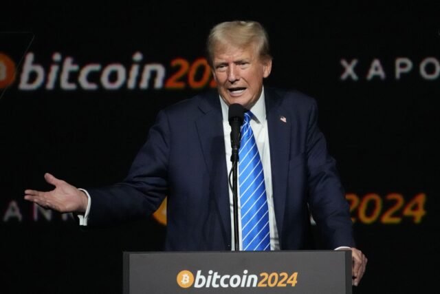 La criptomonedas de Trump compra un estrecho acceso a los inversores al presidente, generando preocupación y críticas
