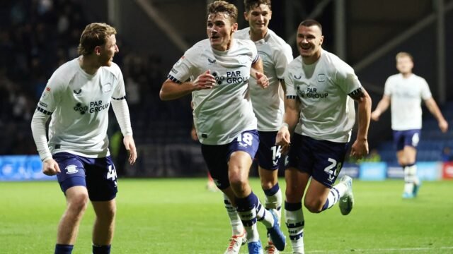 La ex estrella del U20 de Inglaterra que está saliendo con la actriz de Coronation Street se despierta desempleada después del lanzamiento del EFL Club
