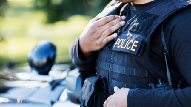 La policía responde a disparar en US Mall - RT World News
