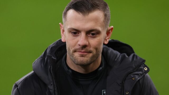 La regla de Norwich City, Jack Wilshere, fuera del trabajo del gerente, ya que el director deportivo da una declaración sobre la leyenda del Arsenal
