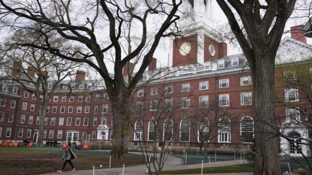Lo más opuesto al manejo de las universidades de Trump: encuesta
