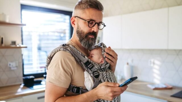 Los estadounidenses tienen menos hijos debido a preocupaciones de dinero: encuesta

