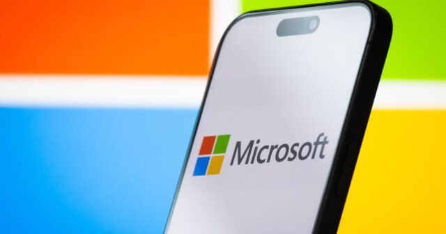 Microsoft Swaps Firmes de abogados en el caso de los accionistas, contratando a Trump Adversary
