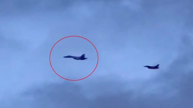 Mira la dramática OTAN vs Rusia Sea Choque en erupción a medida que los aviones de combate zumban el buque de 'Shadow Fleet' de Putin, ya que se ordena 'parar ahora'
