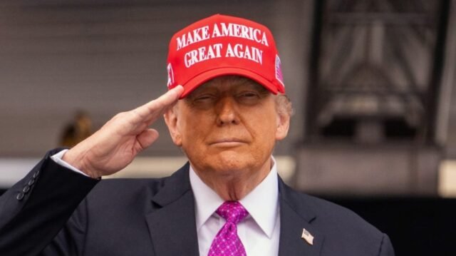 Trump desea un feliz Día de los Caídos, incluso para 'escoria' que estaba 'tratando de destruir nuestro país'

