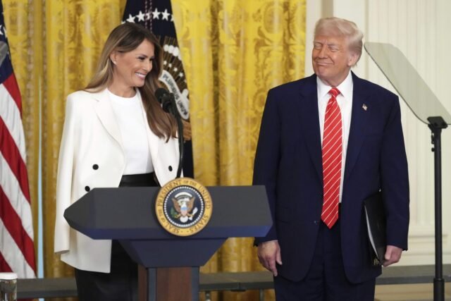Trump, junto con la Primera Dama, firmará un proyecto de ley para que la publicación del "porno de venganza" sea un crimen federal
