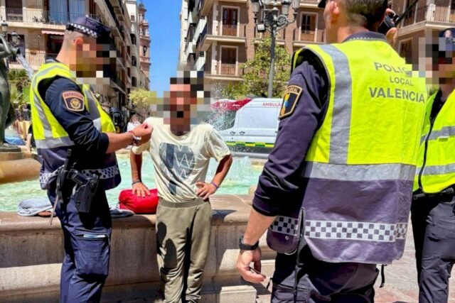 Turista italiano apuñalado por Vagrant y se apresuró al Hospital Valencia con sangrado 'prolífico'
