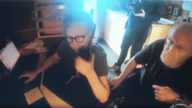 '¿Qué es esa explosión?' El sonido de momento escalofriante de titán condenado subpleoding se escucha en el barco de soporte
