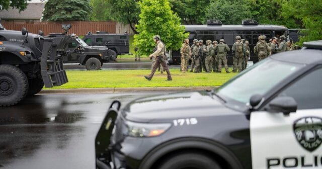 1 legislador de Minnesota asesinado, 1 herido en tiroteos dirigidos. Esto es lo que sabemos.
