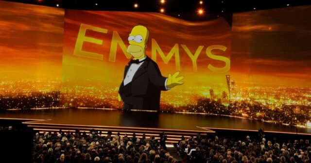 Alf Clausen, compositor ganador del Emmy que escribió música para 'The Simpsons' durante 27 años, muere a los 84 años
