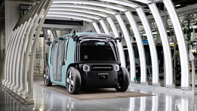 Amazon espera entregar 10,000 robotaxis anualmente con una nueva fábrica, desafiante Waymo
