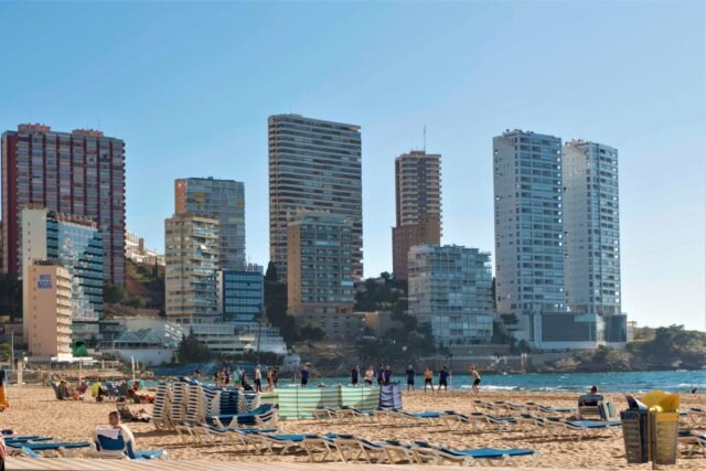 Benidorm sufre un retroceso masivo por más de 330 millones de euros Pago de compensación a los desarrolladores
