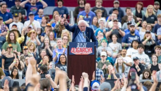 Bernie Sanders haciendo una gira de 'oligarquía de lucha' de regreso a la carretera
