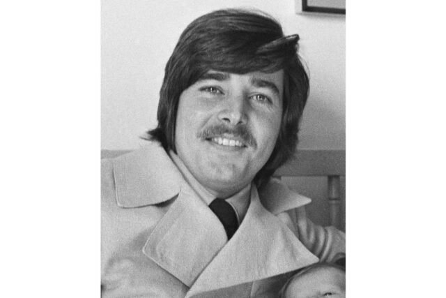 Bobby Sherman, ídolo adolescente en las décadas de 1960 y 1970, y más tarde un maestro de RCP, muere a los 81
