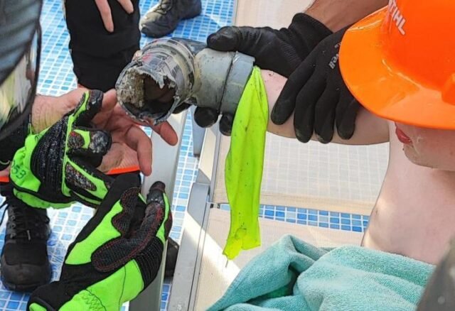 British Boy, de 4 años, se atasca a la mano en el tubo de succión de la piscina del hotel Mallorca que se pierde su parrilla de seguridad
