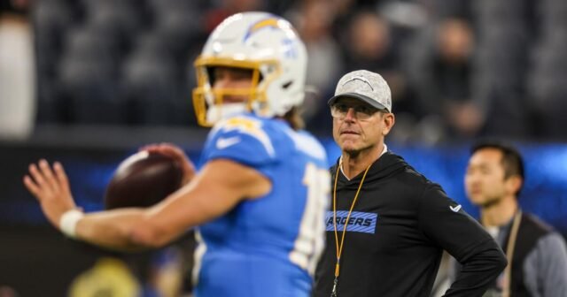 Chargers confía en que Justin Herbert puede ir 'atacar' con más frecuencia
