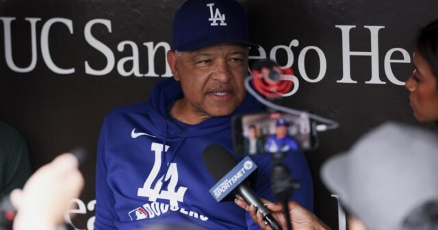 Comentario: el gerente de los Dodgers, Dave Roberts, es siempre el centro tranquilo durante la tormenta

