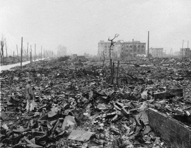 Comentarios de la bomba atómica de Trump en la cumbre de la OTAN Angers sobrevivientes de los ataques nucleares estadounidenses en Japón
