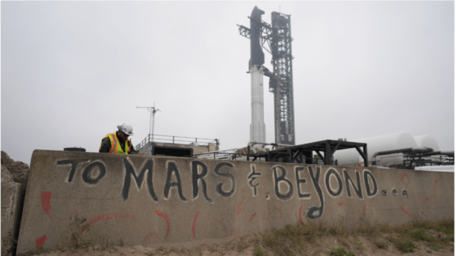 Cómo la nave espacial puede mantenerse a tiempo para las ambiciones de Musk y la NASA
