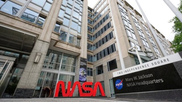 Después del polvo de musgo Trump, la NASA tiene mucho que considerar
