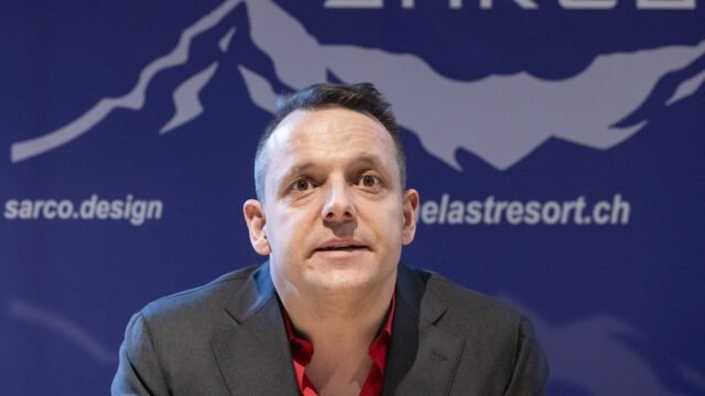 El activista de la cápsula de suicidio, el Dr. Florian Willet, quita la vida después del arresto por el 'asesinato' de la mujer que usó el dispositivo de eutanasia

