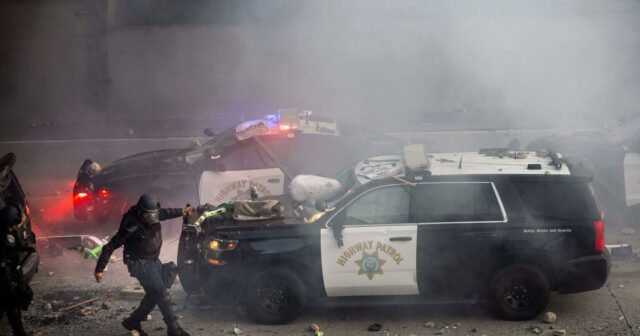 El gobernador de California planea presentar una demanda contra Trump sobre el despliegue de la Guardia Nacional a las protestas
