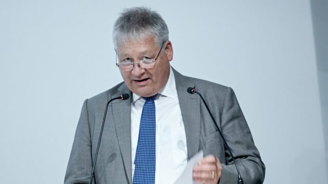 El jefe de inteligencia alemán afirma que Rusia podría atacar a la OTAN - RT World News
