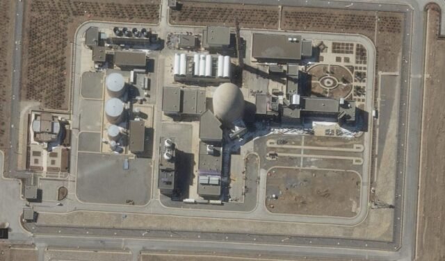El reactor de agua pesada de Arak de Irán, golpeado por un ataque aéreo israelí, fue parte del acuerdo nuclear de Teherán
