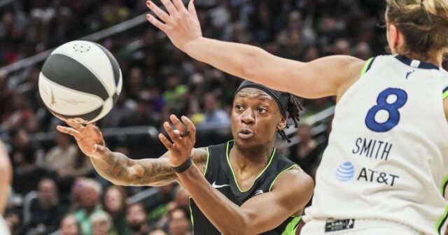 Fotos: Seattle Storm Hand Minnesota Lynx Primera pérdida de temporada
