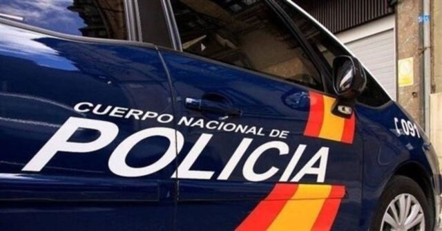Fugitivo griego recibe un despertar grosero de la policía en la habitación del hotel Costa Blanca
