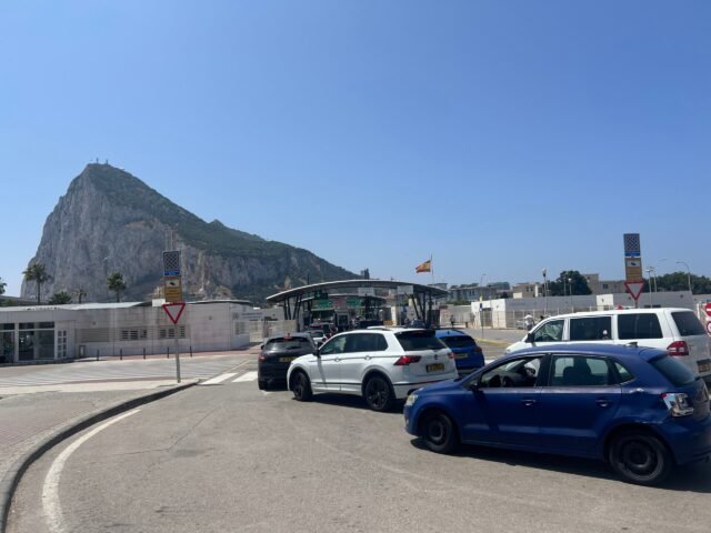 Gibraltar 'retendrá el control total sobre sus propios controles fronterizos', pero ¿son botas españolas en el suelo?
