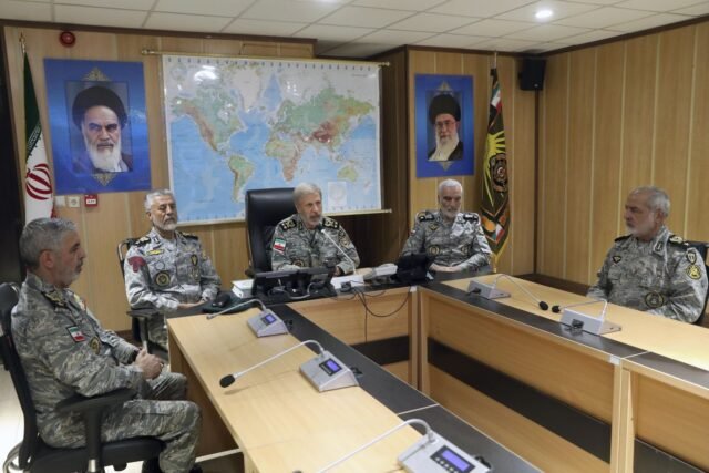 Irán ataca la base aérea estadounidense; No hay bajas como Qatar intercepta aluvión de misiles
