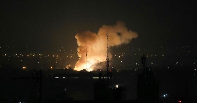 Israel lanza huelgas en los sitios nucleares de Irán y otros objetivos; Irán amenaza

